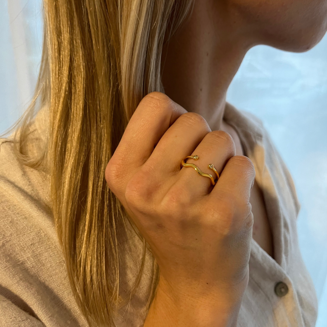 gold wave ring. 18K gold signet ring. Small signet ring. Perfect signet ring. Sterling silver 925. Tarnish free, Hypoallergenic ring.
