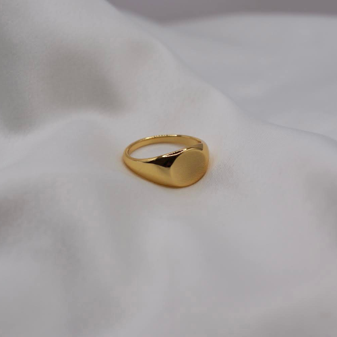 gold signet ring. 18K gold signet ring. Small signet ring. Perfect signet ring. Sterling silver 925. Tarnish free, Hypoallergenic ring.