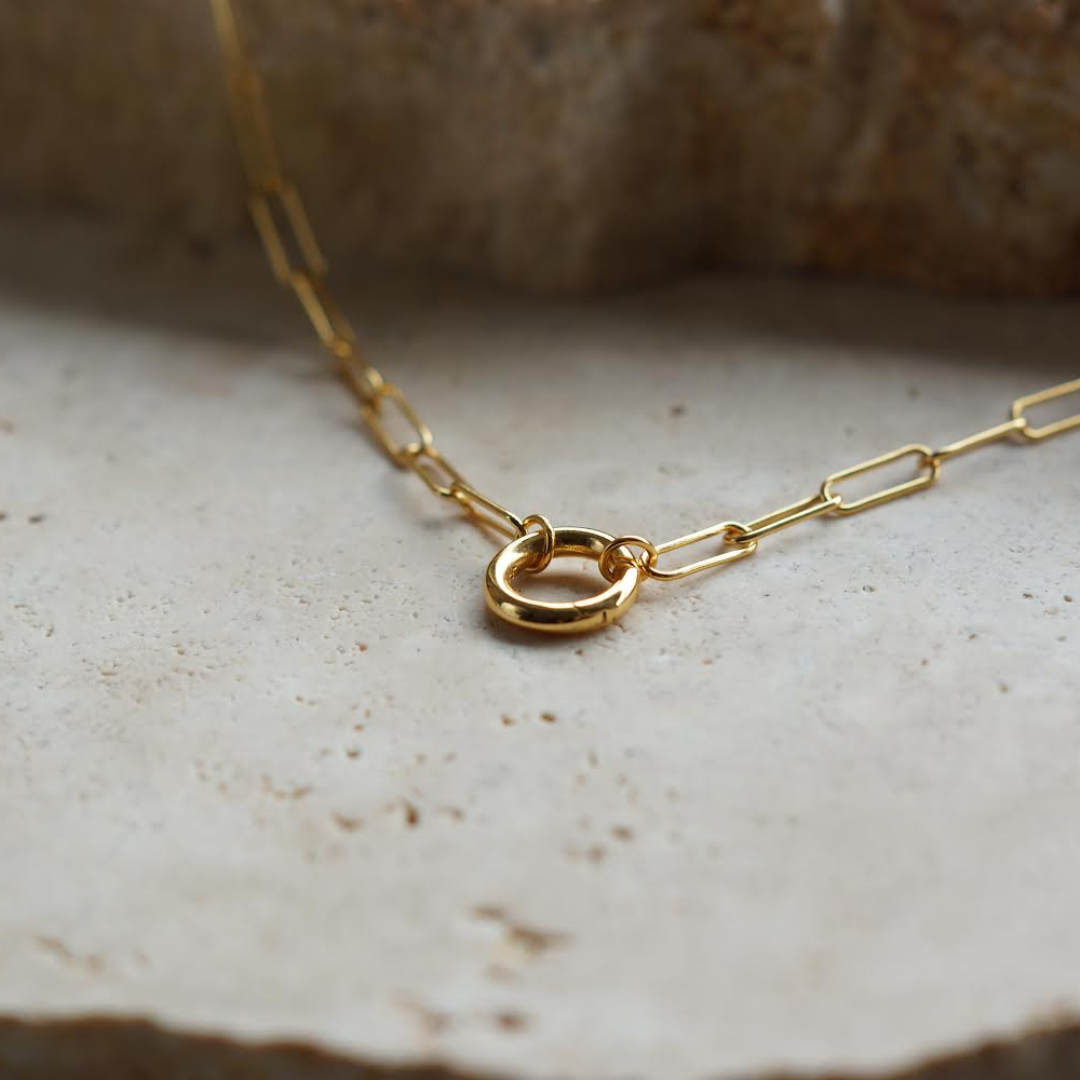 18K gold chain neckalce. Gold paperclip chain. Sterling silver, Hypoallergenic. Everyday wear.