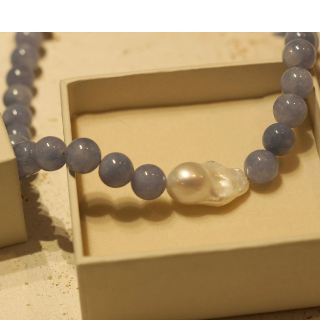 Ocean pearl necklace