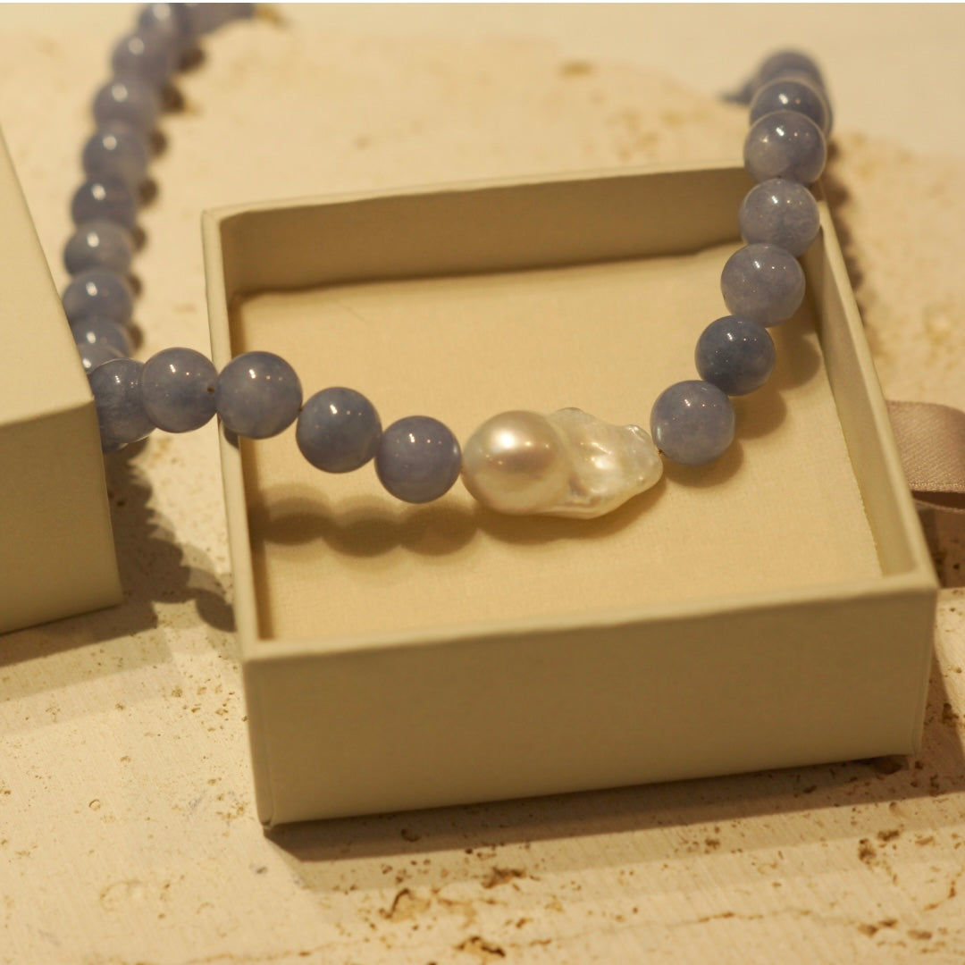 Ocean pearl necklace