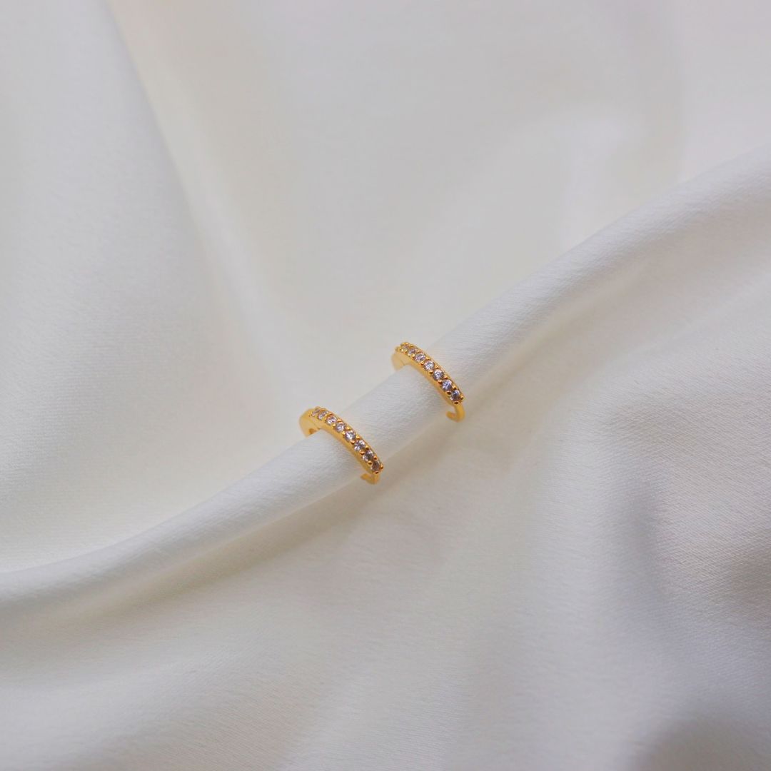 18K gold plated Huggies. Sparkly huggies. Small huggies for second or third piercings. Tarnish resistant. Hypoallergenic, Safe for sensitive skin. Elegant everyday stacking earrings.