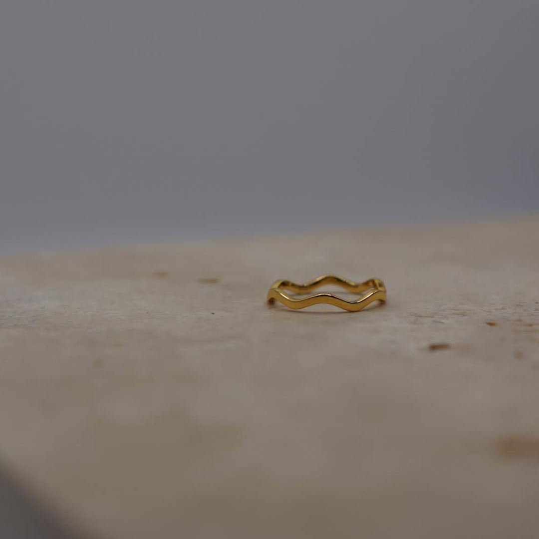 gold wave ring. 18K gold signet ring. Small signet ring. Perfect signet ring. Sterling silver 925. Tarnish free, Hypoallergenic ring. 