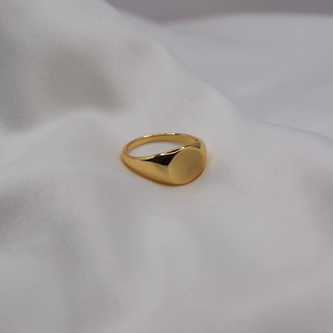 gold signet ring. 18K gold signet ring. Small signet ring. Perfect signet ring. Sterling silver 925. Tarnish free, Hypoallergenic ring. 