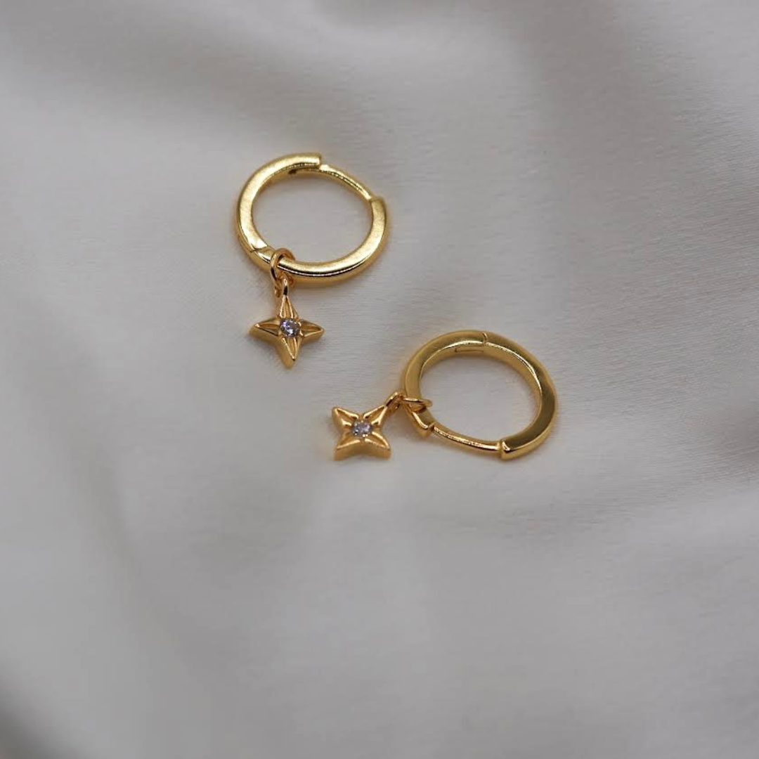 18K gold earrings. Pendant earring. Gold dropdown Hoops. Gold minimal hoops. Sterling silver 925. Tarnish resistant. Hypoallergenic earrings.